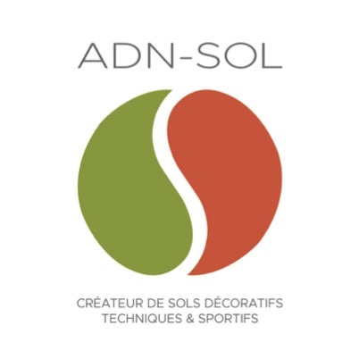 Logo officiel d’ADN-SOL, expert reconnu à Blois dans la construction et la rénovation de terrains de tennis en béton poreux, alliant durabilité et performance.